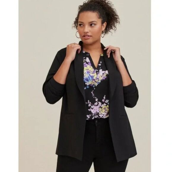 Torrid Black Studio Crepe Classic Shawl Collar Blazer Size 2 or 2X - Picture 1 of 10